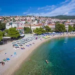 Panorama *